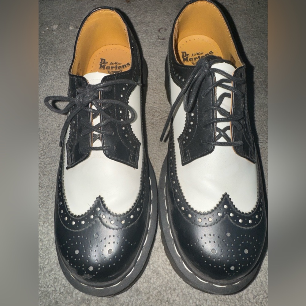 Authentic Dr. Martens BEX Wingtip Brogue Bl/Wh 10L